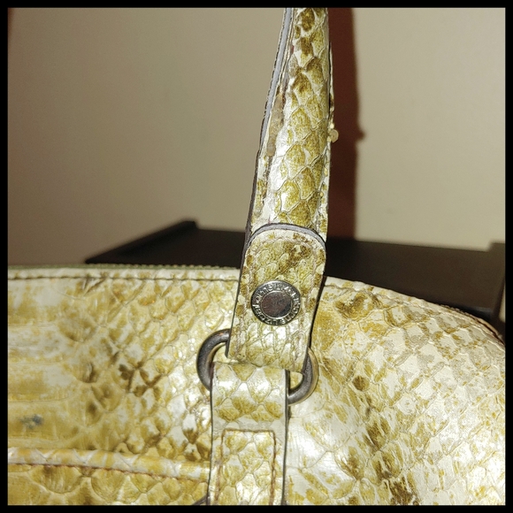 Liz Claiborne Green Snakeskin Print Handbag - Picture 9 of 10